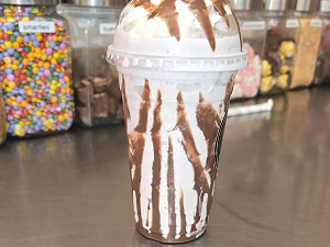 Oreo Cookies & Cream Milkshake 